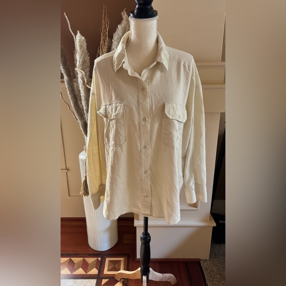 H&M Women Casual Cream Button Down Shirt